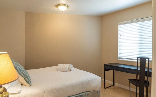 photo 2 of Cozy 2-bedroom in East Palo Alto