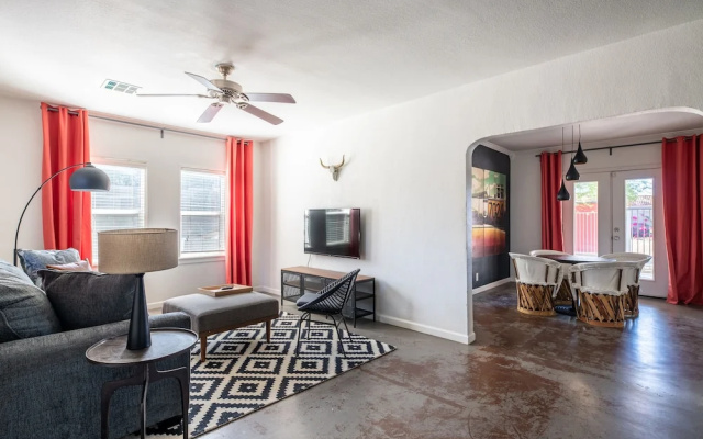 photo 5 of Cozy 2BR Home in Central Phoenix by WanderJaunt