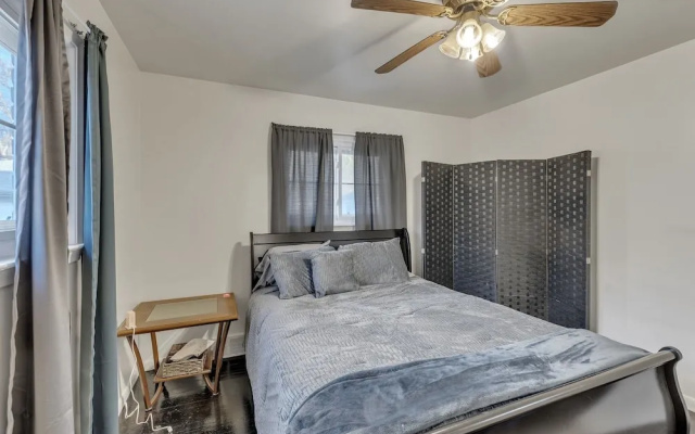 photo 4 of Cozy 3br Westland Retreat 3 Bedroom Home by RedAwning