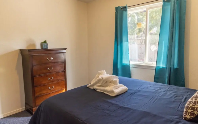photo 4 of Cozy, 4-bedroom Near Concord Bart