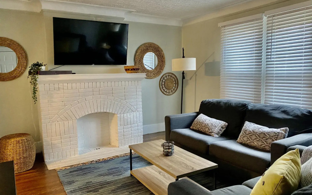 photo 5 of Cozy and Comfortable Apartment