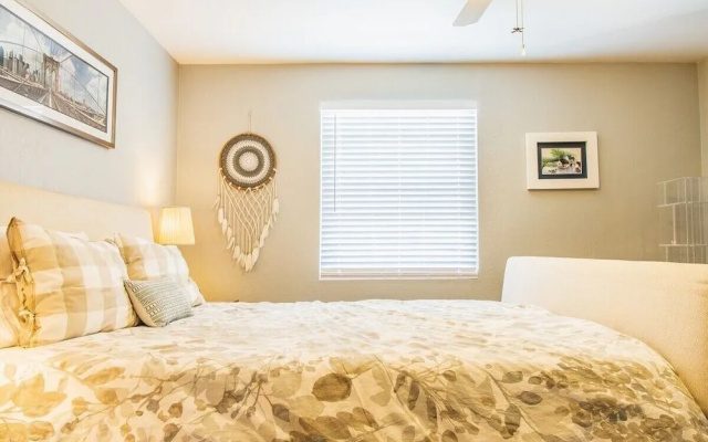 photo 2 of Cozy and Convenient 1bd in Alameda