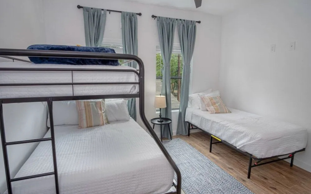photo 2 of Cozy and Gorgeous 3 BR 2 BA Near Amazing Downtown