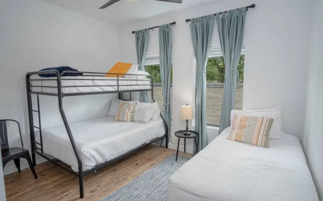 photo 5 of Cozy and Gorgeous 3 BR 2 BA Near Amazing Downtown