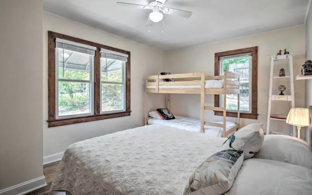 photo 2 of Cozy Arden Cottage, 2 Mi to Lake Julian Park!