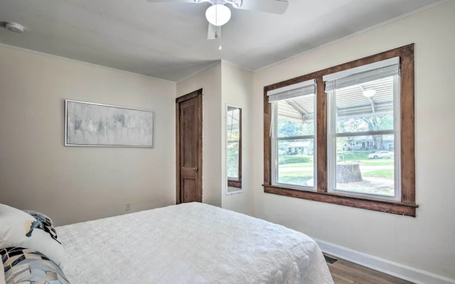 photo 3 of Cozy Arden Cottage, 2 Mi to Lake Julian Park!