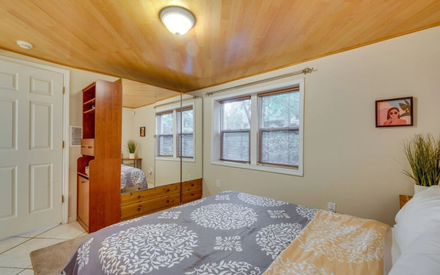 photo 2 of Dog-friendly Atlanta Vacation Rental Near Parks!