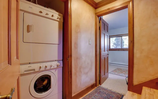 photo 4 of Cozy Avon Condo Between Beaver Creek & Vail!