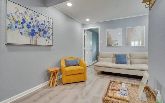 photo 3 of Cozy Bay Area Vacation Rental With Patio