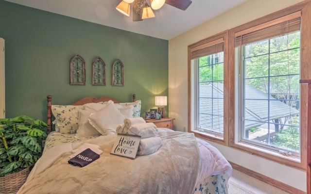 photo 2 of Quaint Blue Ridge Mountain Getaway: Pets Welcome!