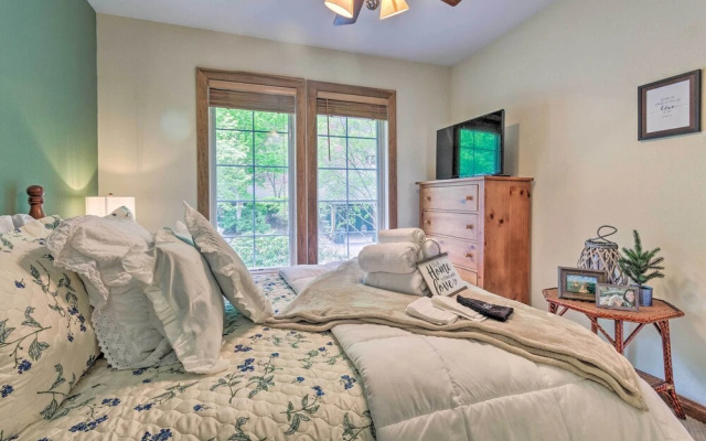 photo 5 of Quaint Blue Ridge Mountain Getaway: Pets Welcome!