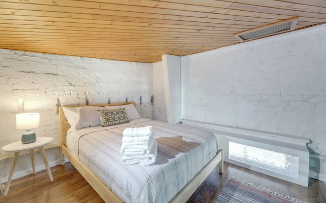 photo 4 of Cozy Boho-chic Loft ~ 2 Mi to Downtown Cincinnati