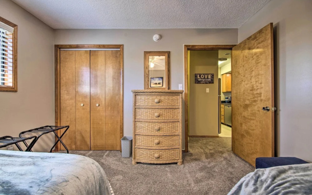 photo 5 of Cozy Branson Getaway ~ 2 Mi to Silver Dollar City!