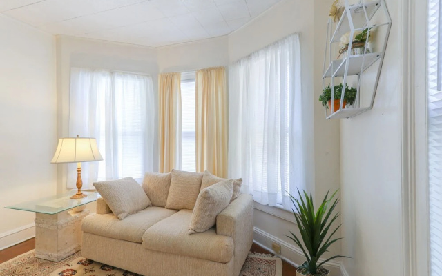 photo 5 of Cozy Bridgeport Apartment: 2 Mi to Downtown!