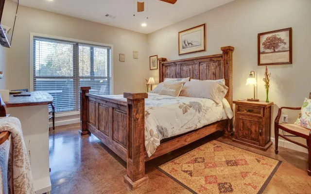 photo 3 of Cozy Bull Shoals Condo Getaway ~ 1 Mi to Lake!