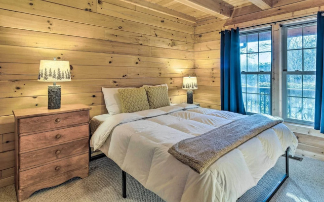 photo 3 of 10 Mi to Lake Lure: Mtn-view Cabin w/ Deck & Loft!