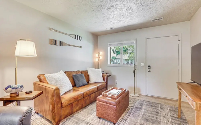 photo 4 of Cozy Meyers Lake Townhome: Near Hall of Fame!