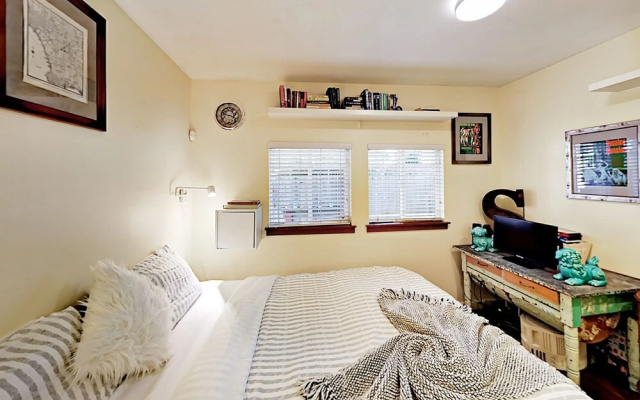 photo 4 of Cozy Capitol Hill W/ Patio 1 Bedroom Cottage