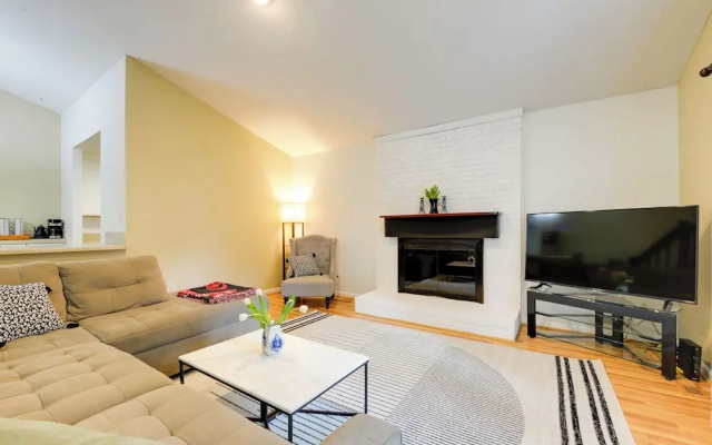 photo 5 of Cozy Cary Abode ~ 10 Mi to Downtown Raleigh!
