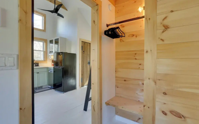 photo 2 of Cozy Catskills Tiny Home ~ 3 Mi to Bethel Woods!