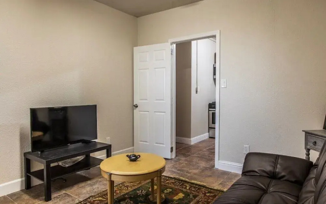photo 2 of Cozy Concord One Bedroom