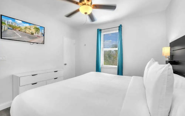 photo 2 of Cozy Corner Beach Apartment