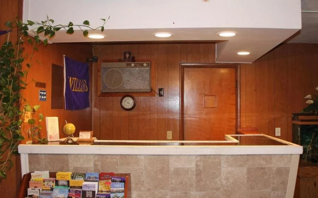 photo 2 of Cozy Corner Motel