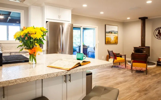 photo 4 of Cozy Country In Sebastopol 2 Bedroom Home by RedAwning