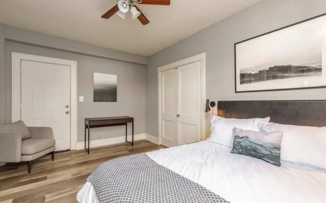 photo 5 of Cozy CWE Apts near BJC by Zencity