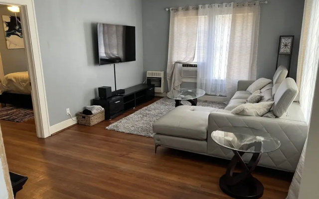 photo 3 of Cozy Downtown 2 Bedroom home