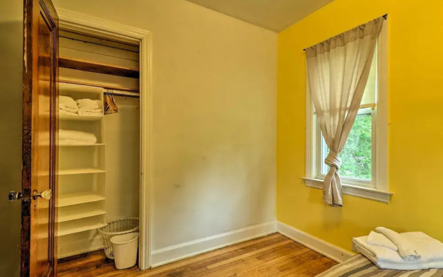 photo 4 of Cozy Duplex: Half Mi to Magic Bag & Woodward Ave!