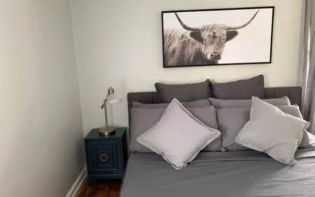 photo 5 of Cozy family-style Buckhead Bungalow