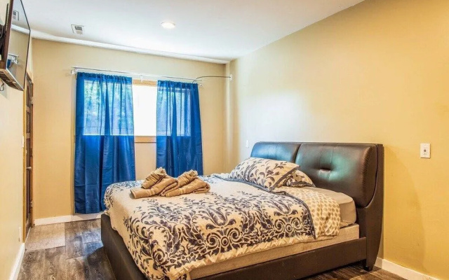 photo 3 of Cozy Fremont Studio With King Bed
