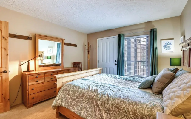 photo 4 of 1 Mi to Marina: Frisco Condo w/ Mtn-view Balcony!