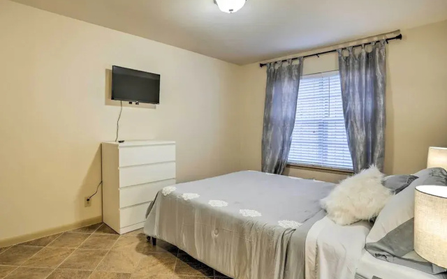 photo 3 of Cozy San Antonio Home w/ Patio, 1 Mi to Airport!