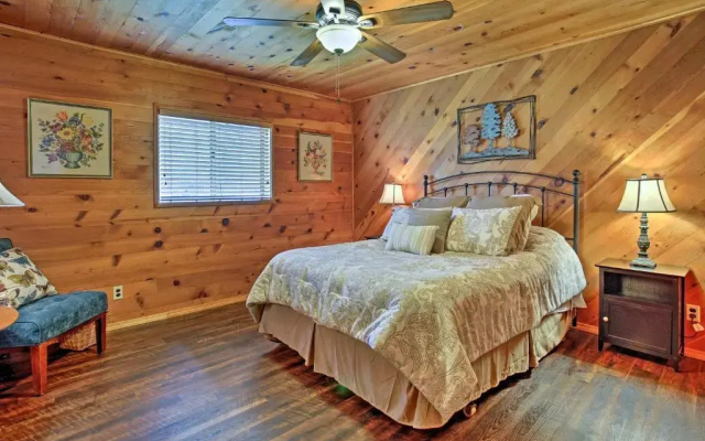 photo 2 of Cozy Home w/ Patio Near Yosemite National Park!