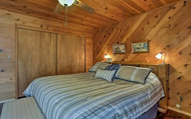 photo 5 of Cozy Home w/ Patio Near Yosemite National Park!