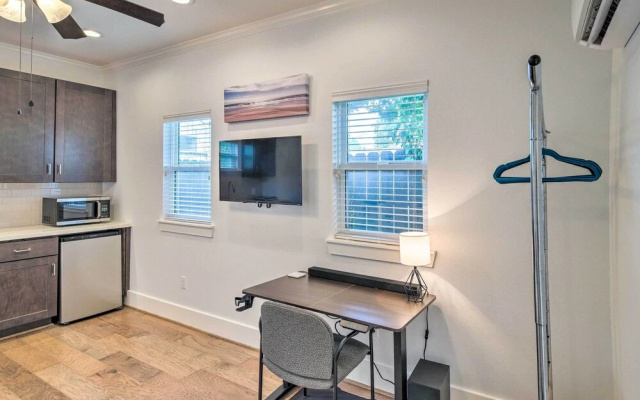 photo 4 of Central & Cozy Houston Studio - Pets Welcome!