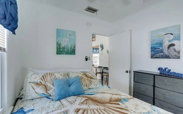 photo 5 of Steps to Seawall: Cozy Indian Rocks Beach Cottage