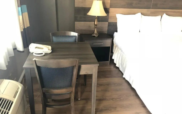 photo 2 of Cozy Inn
