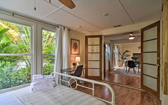 photo 3 of Cozy Jungle Escape < 1 Mi to Gulfport Beach!