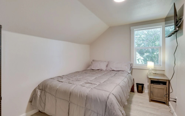photo 2 of Cozy Lafayette Townhome Rental Near Parks & River
