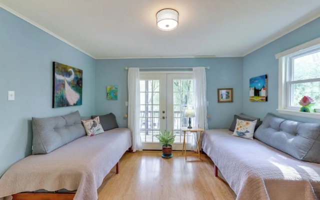 photo 5 of Lakefront Cottage by Little Golden Gate Bridge
