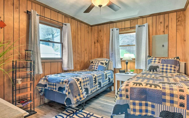 photo 4 of Cozy Maggie Valley Cabin, 1 Mi to Tube World!