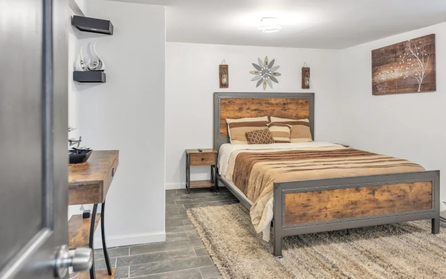 photo 4 of Cozy Modern 1br Apartment - Just 10 Mins From Jfk Airport 1 Bedroom Apts by RedAwning