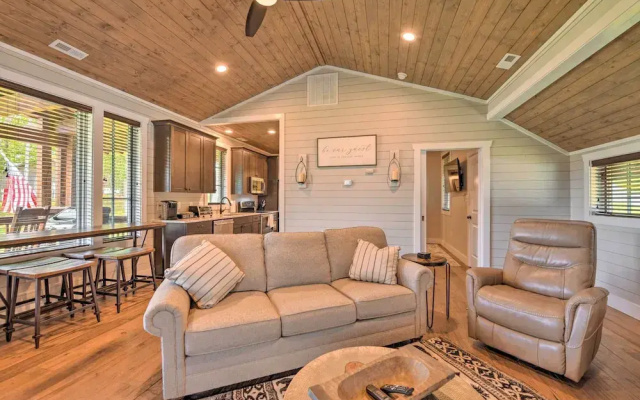 photo 2 of Glenville Mountain Cottage w/ Fire Pit & Deck!