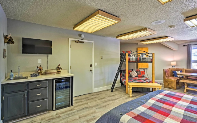 photo 4 of 2 Mi to Granby Ranch: Condo w/ Hot Tub Access
