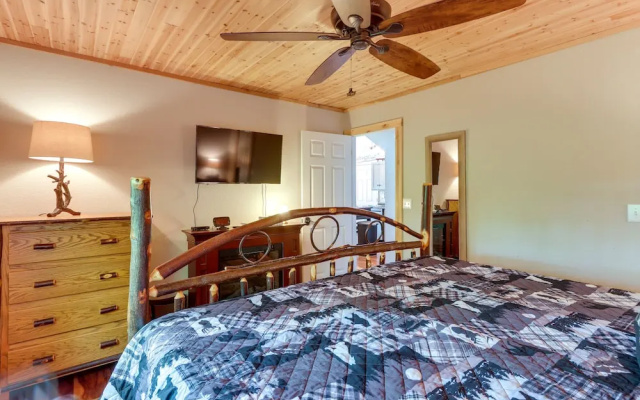 photo 2 of Cozy Murphy Cabin w/ Decks & Mountain Views!