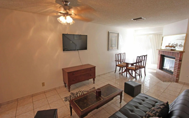 photo 5 of Cozy New Town House Glendale
