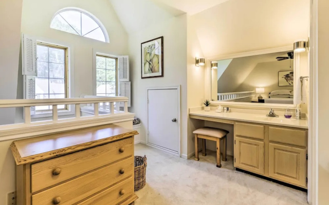 photo 4 of Lovely Norwich Villa, On Golf Course w/ Amenities!